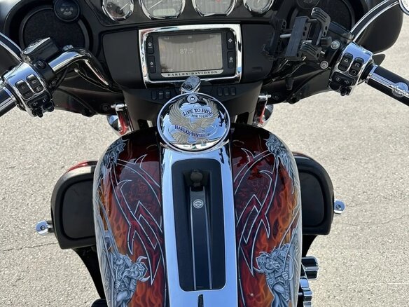 2013 Harley-Davidson Tri Glide, красный, 1800000 рублей - вид 8