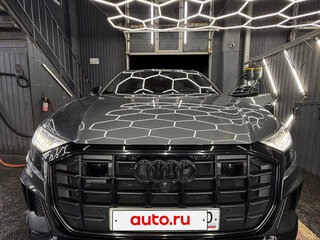 2020 Audi Q8 55 TFSI I (4M), серый, 7380000 рублей, вид 1