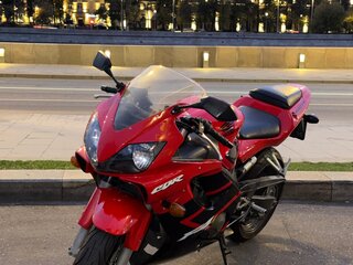 2001 Honda CBR 600F, красный, 450000 рублей, вид 4