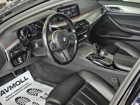 2018 BMW 5 серии 520d xDrive VII (G30/G31/G38), чёрный, 3589000 рублей - вид 10
