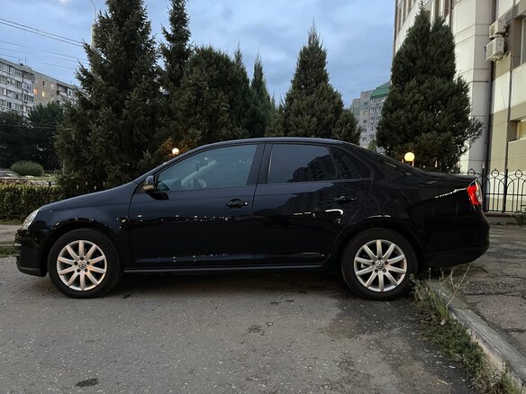 2010 Volkswagen Jetta V, чёрный, 690000 рублей - вид 16