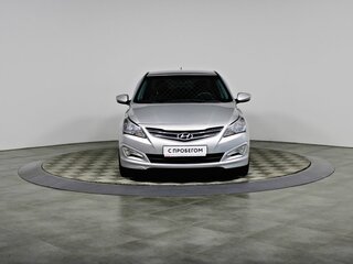 2016 Hyundai Solaris I Рестайлинг, серебристый, 946000 рублей, вид 2