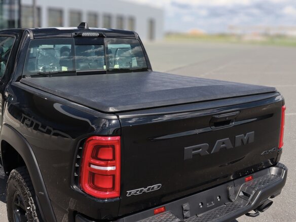 2026 Ram 1500 RHO V Рестайлинг, чёрный - вид 15