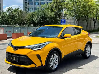 2022 Toyota C-HR I Рестайлинг, жёлтый, 1759000 рублей, вид 1