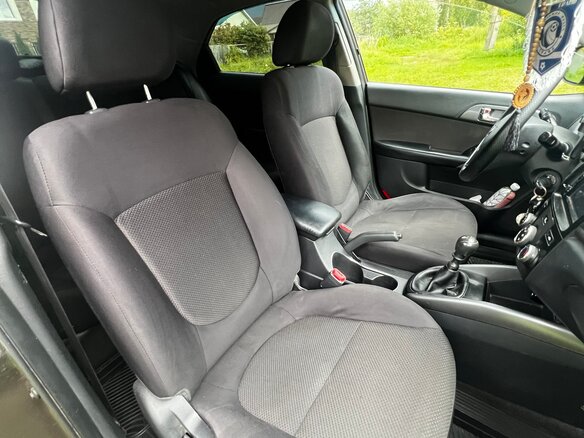 2013 Kia Cerato 6-speed II, бежевый, 680000 рублей - вид 6