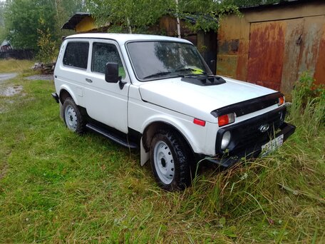 2000 Lada (ВАЗ) 2121 (4x4) I Рестайлинг, белый, 220000 рублей, вид 1