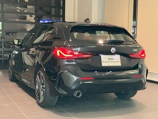 2022 BMW 1 серии 118i III (F40), чёрный, 2450004 рублей, вид 4