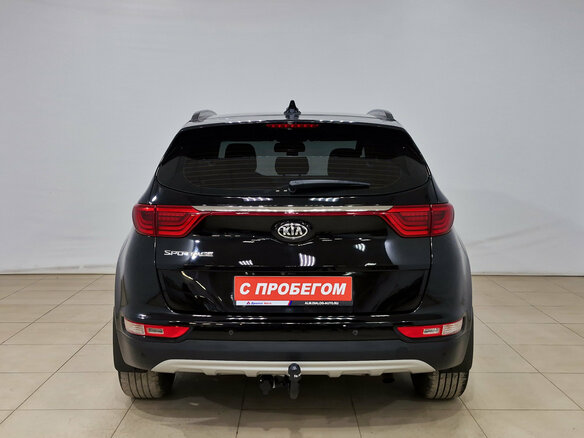 2018 Kia Sportage IV Рестайлинг, чёрный, 2130000 рублей - вид 4