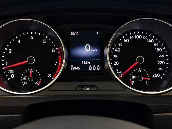2017 Volkswagen Tiguan II, серый, 1999999 рублей - вид 12