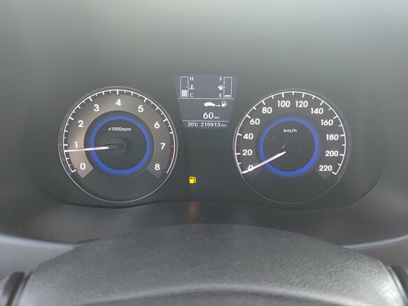 2014 Hyundai Solaris I Рестайлинг, белый - вид 12