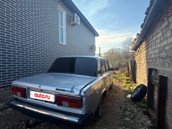 2010 Lada (ВАЗ) 2105, серебристый, 65000 рублей - вид 5