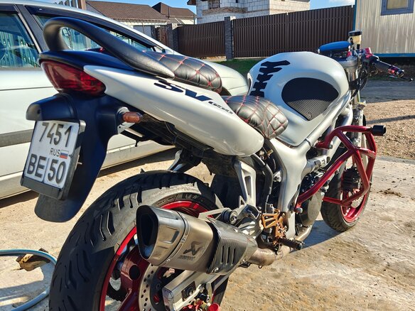 2002 Suzuki SV 650, белый, 270000 рублей