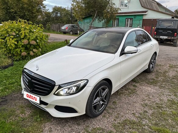 2015 Mercedes-Benz C-Класс 250 IV (W205), белый, 2400000 рублей