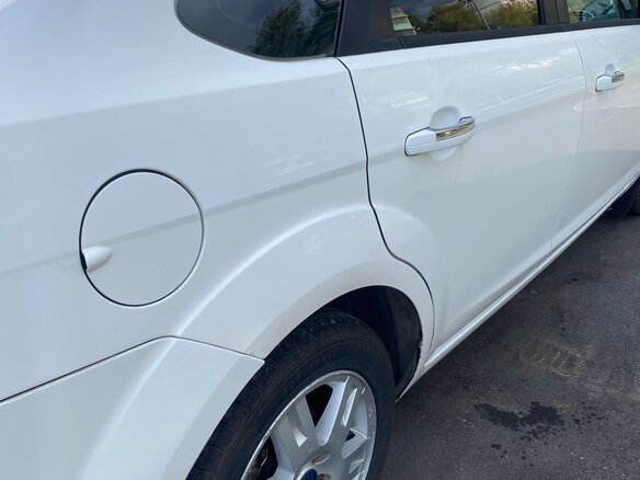 2010 Ford Focus II Рестайлинг, белый, 650000 рублей - вид 15
