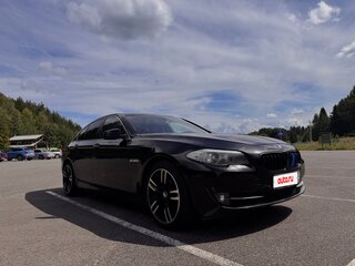 2013 BMW 5 серии 520i VI (F10/F11/F07), чёрный, 1370000 рублей, вид 3