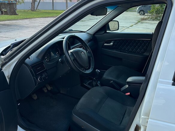 2013 Lada (ВАЗ) Priora I Рестайлинг, белый, 450000 рублей - вид 7
