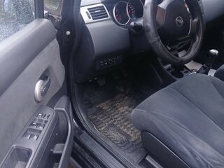 2010 Nissan Tiida I Рестайлинг, чёрный, 569000 рублей, вид 4