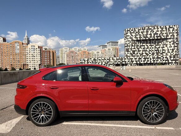 2021 Porsche Cayenne Coupé III, красный, 7987654 рублей - вид 7