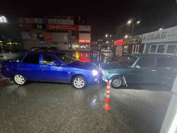 2010 Lada (ВАЗ) Priora I, синий, 280000 рублей - вид 10