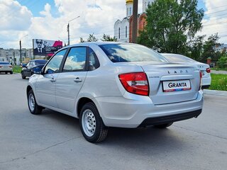 2026 Lada (ВАЗ) Granta I Рестайлинг, серебристый, 1109900 рублей, вид 3