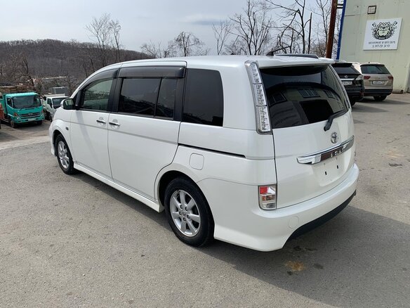 2014 Toyota ISis I Рестайлинг, белый, 1188008 рублей - вид 4