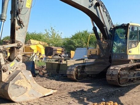 2014 Volvo EC220DL, жёлтый, 14000000 рублей, вид 1