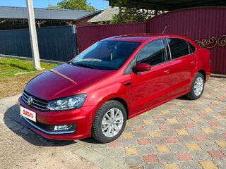 2015 Volkswagen Polo V Рестайлинг, красный, 1050000 рублей, вид 3