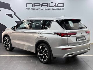2022 Mitsubishi Outlander IV, серебристый, 3969900 рублей, вид 5
