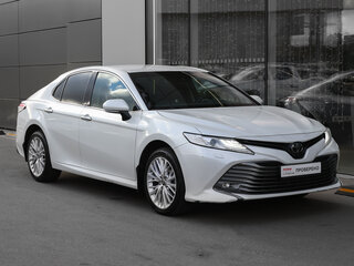 2019 Toyota Camry VIII (XV70), белый, 2649000 рублей, вид 4