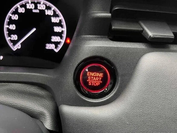 2023 Honda Vezel II, серебристый, 1746000 рублей - вид 11