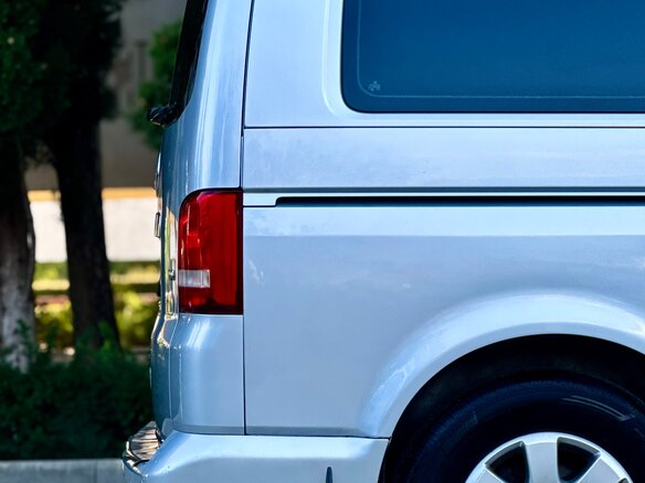 2010 Volkswagen Caravelle T5 Рестайлинг, серебристый, 1800000 рублей - вид 10