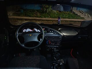 2006 Chevrolet Niva I, серебристый, 410000 рублей, вид 3
