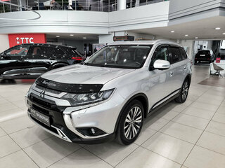 2021 Mitsubishi Outlander III Рестайлинг 3, серебристый, 3120000 рублей, вид 1
