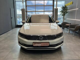 2016 Volkswagen Passat B8, белый, 1679000 рублей, вид 3