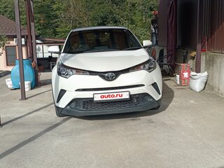 2019 Toyota C-HR I Рестайлинг, белый, 1950000 рублей, вид 1