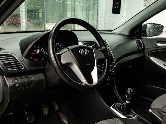 2011 Hyundai Solaris I, фиолетовый, 485000 рублей - вид 19
