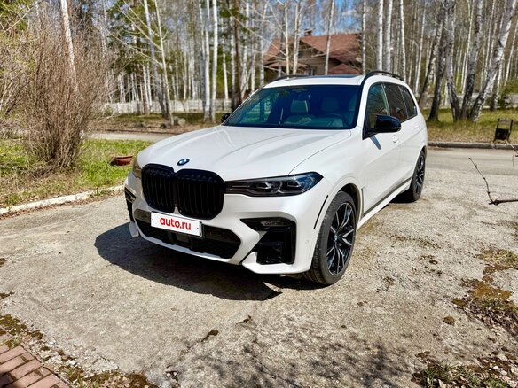 2019 BMW X7 40i I (G07), белый, 8500000 рублей - вид 2