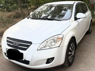 2009 Kia Ceed I, белый, 480000 рублей, вид 4