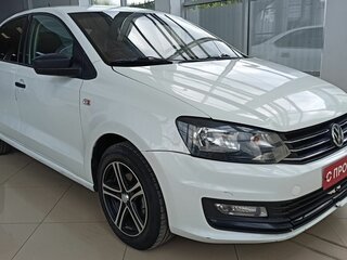 2019 Volkswagen Polo V Рестайлинг, белый, 809000 рублей, вид 2