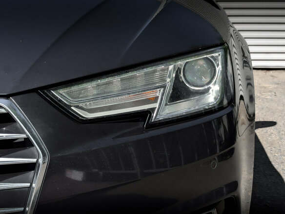 2018 Audi A4 V (B9), синий, 1530000 рублей - вид 16