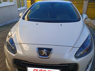 2013 Peugeot 308 I Рестайлинг, белый, 2100000 рублей, вид 1