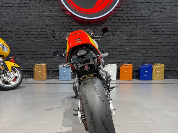 2024 Yamaha XSR900, красный, 985000 рублей - вид 15