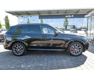 2025 BMW X5 30d IV (G05/G18) Рестайлинг, чёрный, 11095005 рублей, вид 4