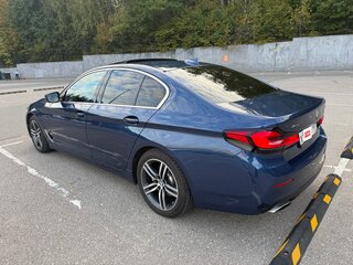 2020 BMW 5 серии 530i xDrive VII (G30/G31/G38) Рестайлинг, синий, 3999990 рублей, вид 5