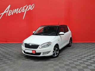 2012 Skoda Fabia II Рестайлинг, белый, 610000 рублей, вид 1
