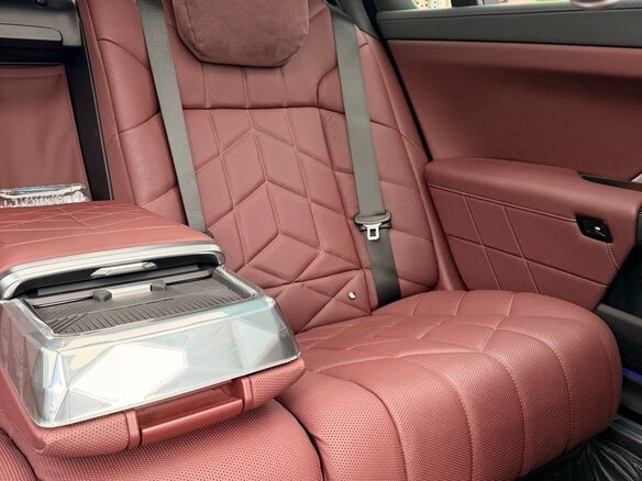 2024 BMW 7 серии 740i xDrive VII (G70), чёрный, 13350000 рублей - вид 15