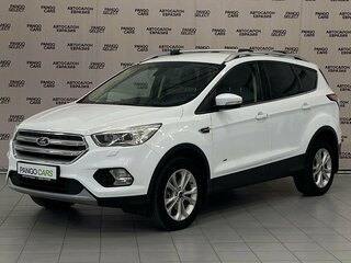2017 Ford Kuga II Рестайлинг, белый, 1590000 рублей, вид 1