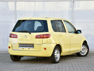 2002 Mazda Demio II (DY), жёлтый, 115000 рублей, вид 3