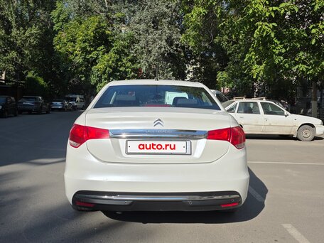 2013 Citroen C4 II, белый, 798000 рублей, вид 4