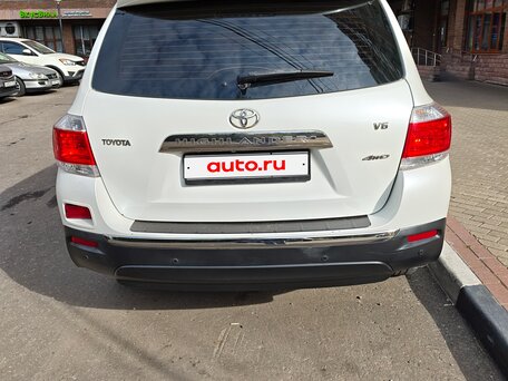 2011 Toyota Highlander II (XU40) Рестайлинг, белый, 1800000 рублей, вид 5